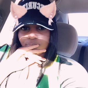 Meet your Posher, Cierra